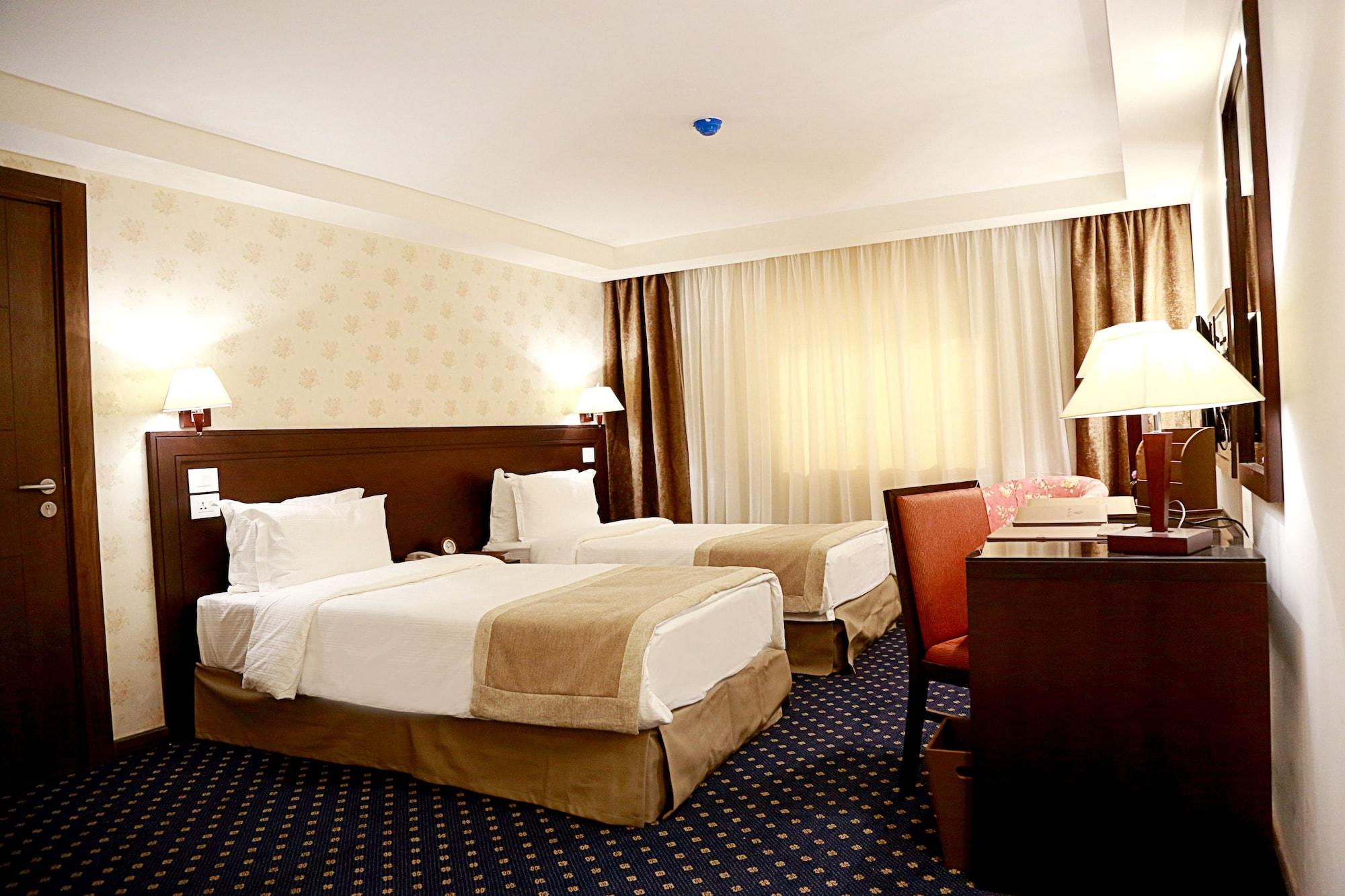 Seven Roses Hotel Amman Exterior foto