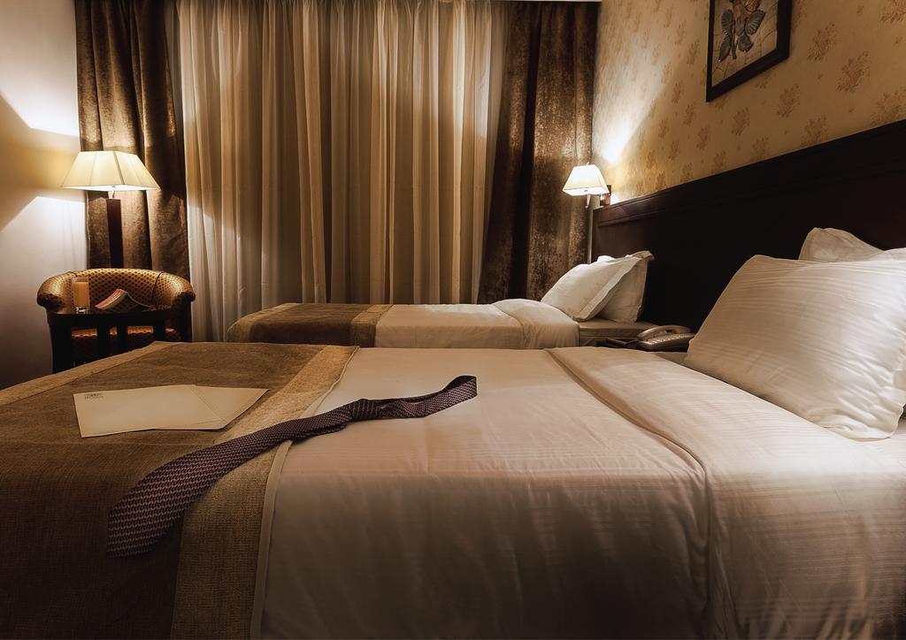 Seven Roses Hotel Amman Exterior foto